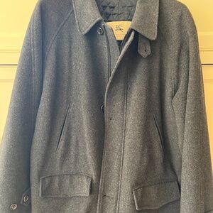 Men's Burberry Single Breasted wool/cashmere coat size Large